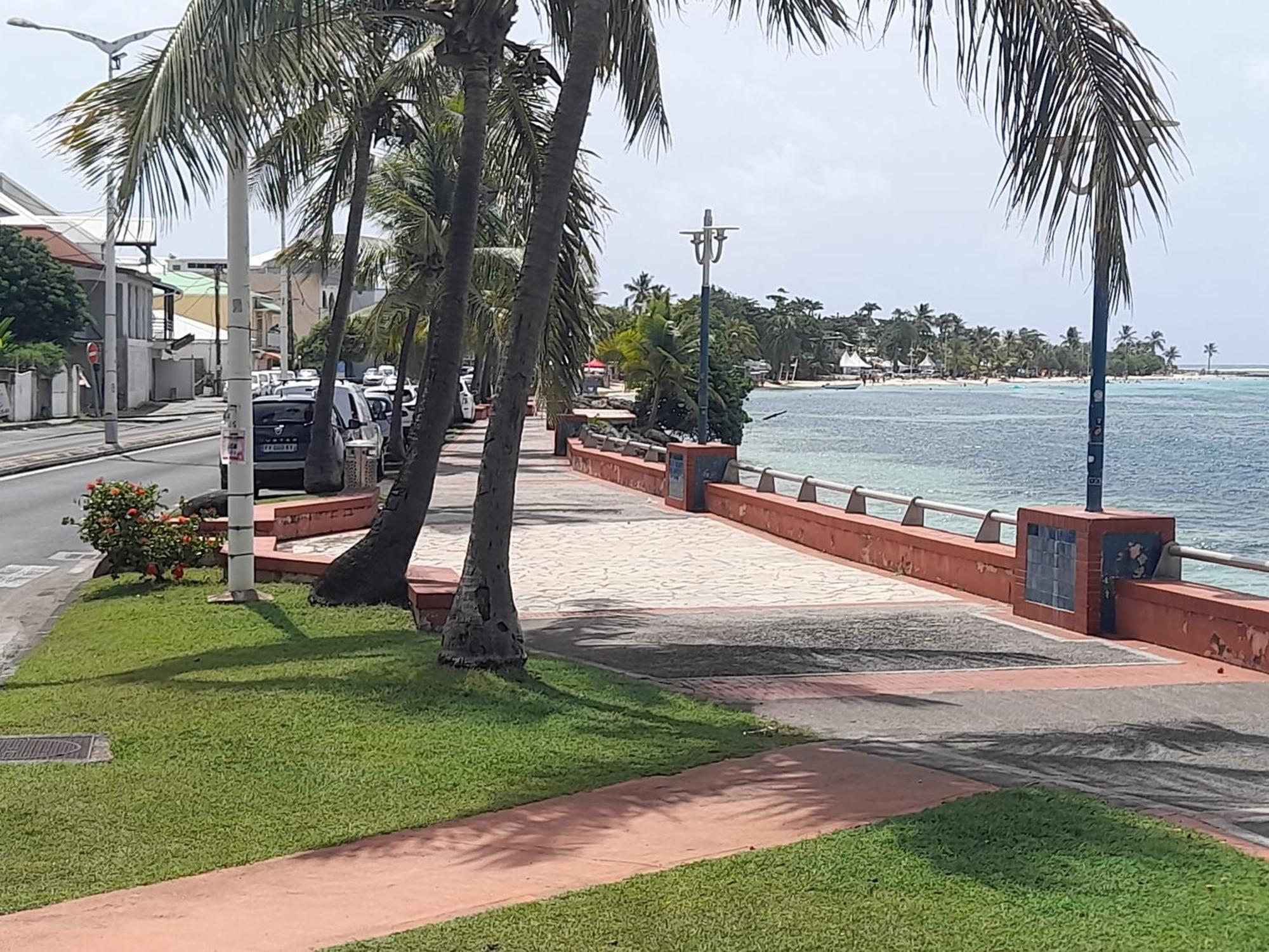 Plage Et Vacance Sainte-Anne  Exterior photo